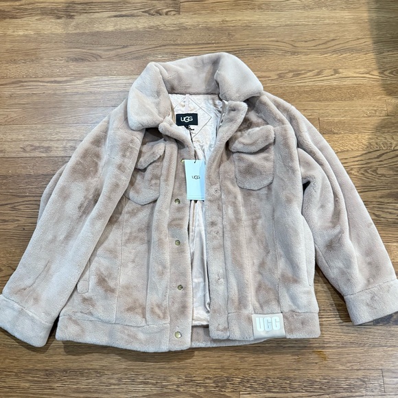 UGG Jackets & Blazers - UGG Women's Frankie Faux Fur Trucker Tan Jacket